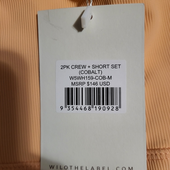 Wilo Ribbed High-Waist Bike Shorts in Peach - Picture 2 of 3